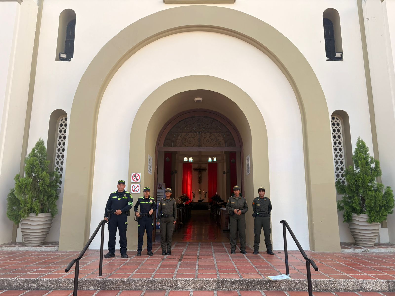 Policía refuerza la seguridad en zonas turísticas y templos durante Semana Santa en Cartagena