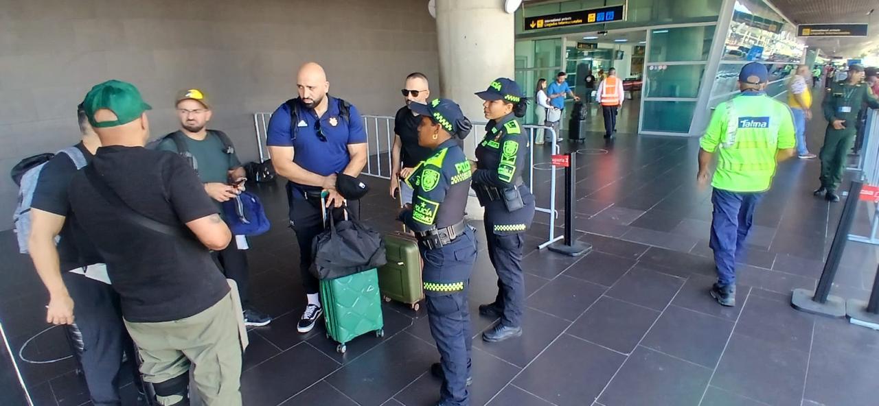 Policía refuerza prevención contra la explotación sexual de menores en el aeropuerto de Cartagena