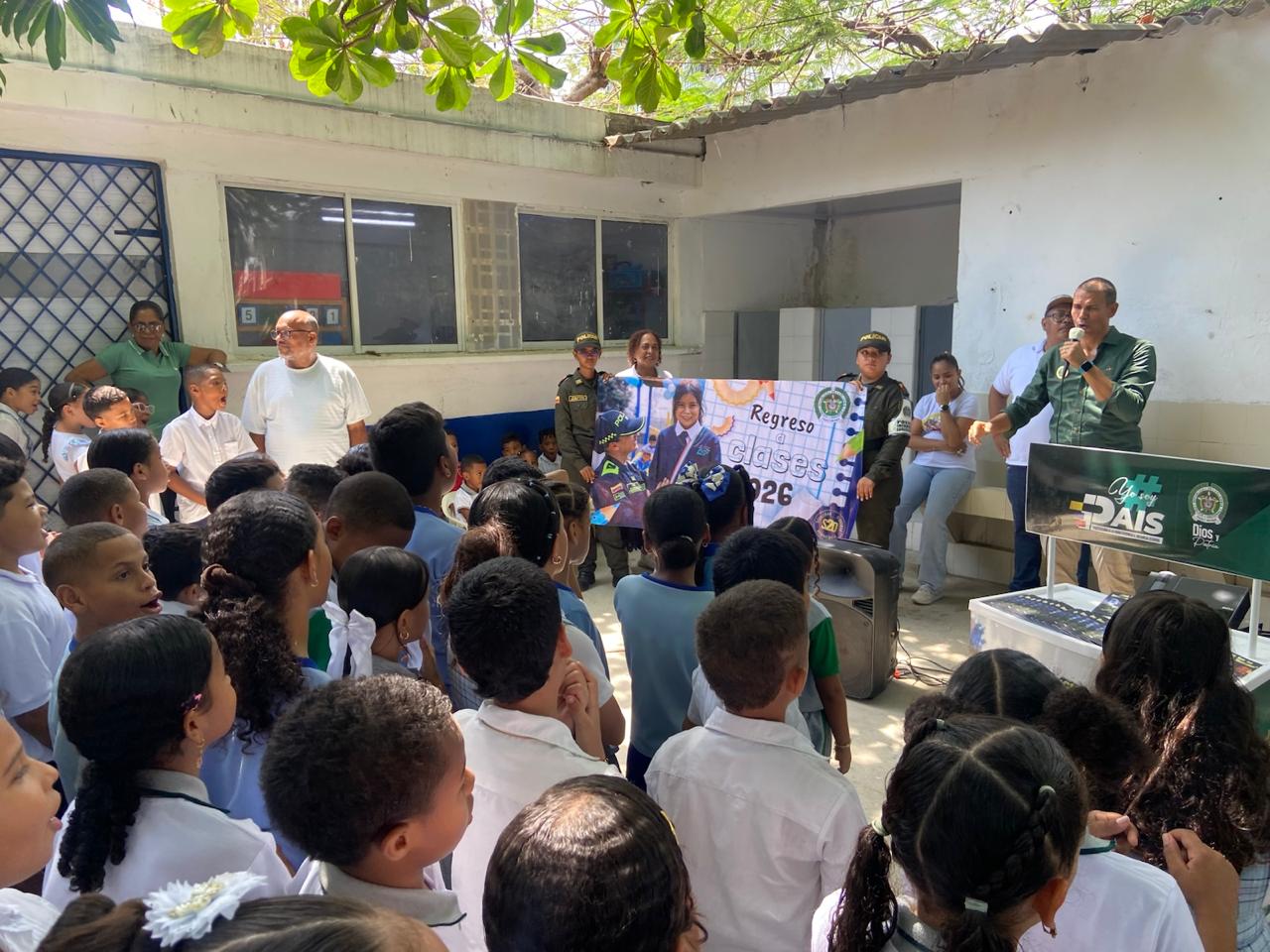 Policía fortalece entornos seguros para estudiantes en Cartagena durante Semana Santa