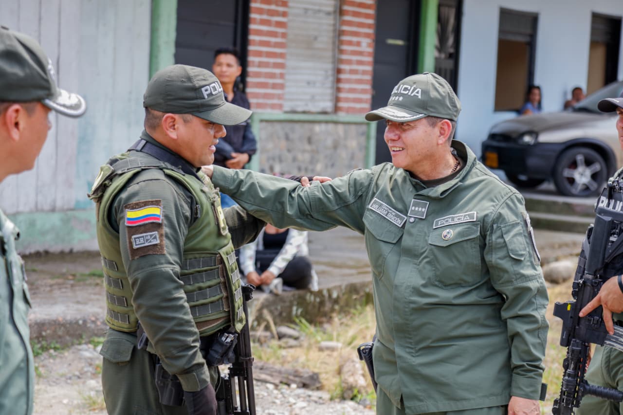 LA DIGNIDAD TRANSFORMA POLICÍAS Y FORTALECE LA SEGURIDAD DE LOS COLOMBIANOS